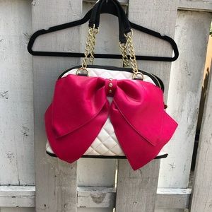 Betsy Johnson Pink Bow White Pleated Bag Purse